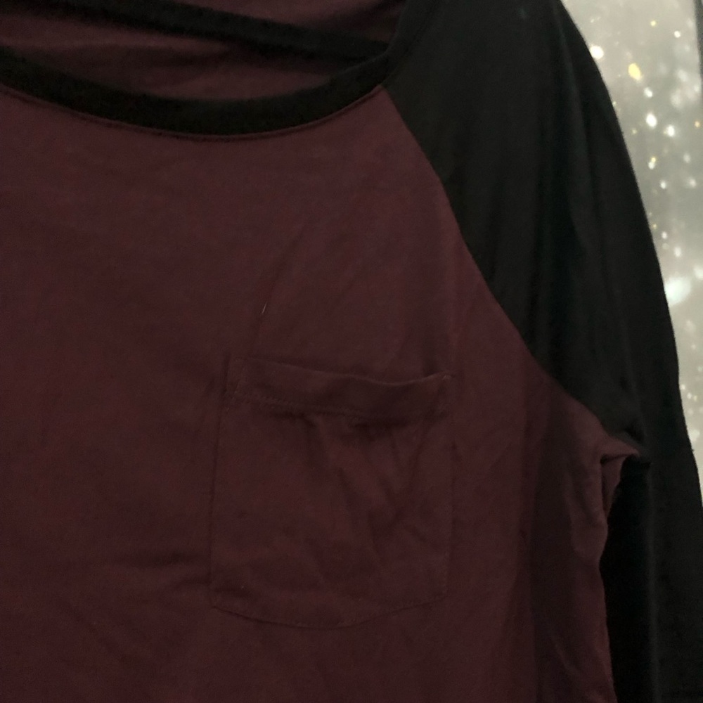 H&M Ruched Sleeve Baseball Tee - Picture 3 of 3